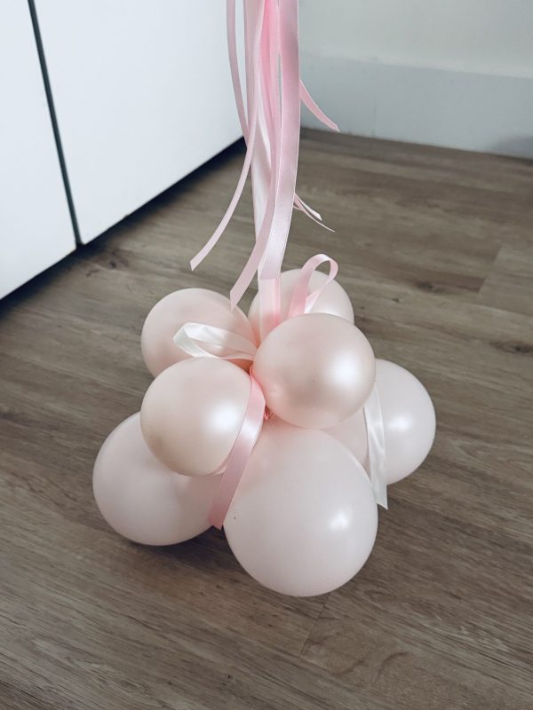 pastelly base weight in pale pink