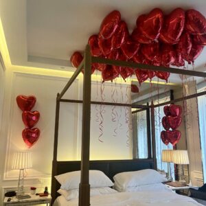 Hotel room decor and arrangements