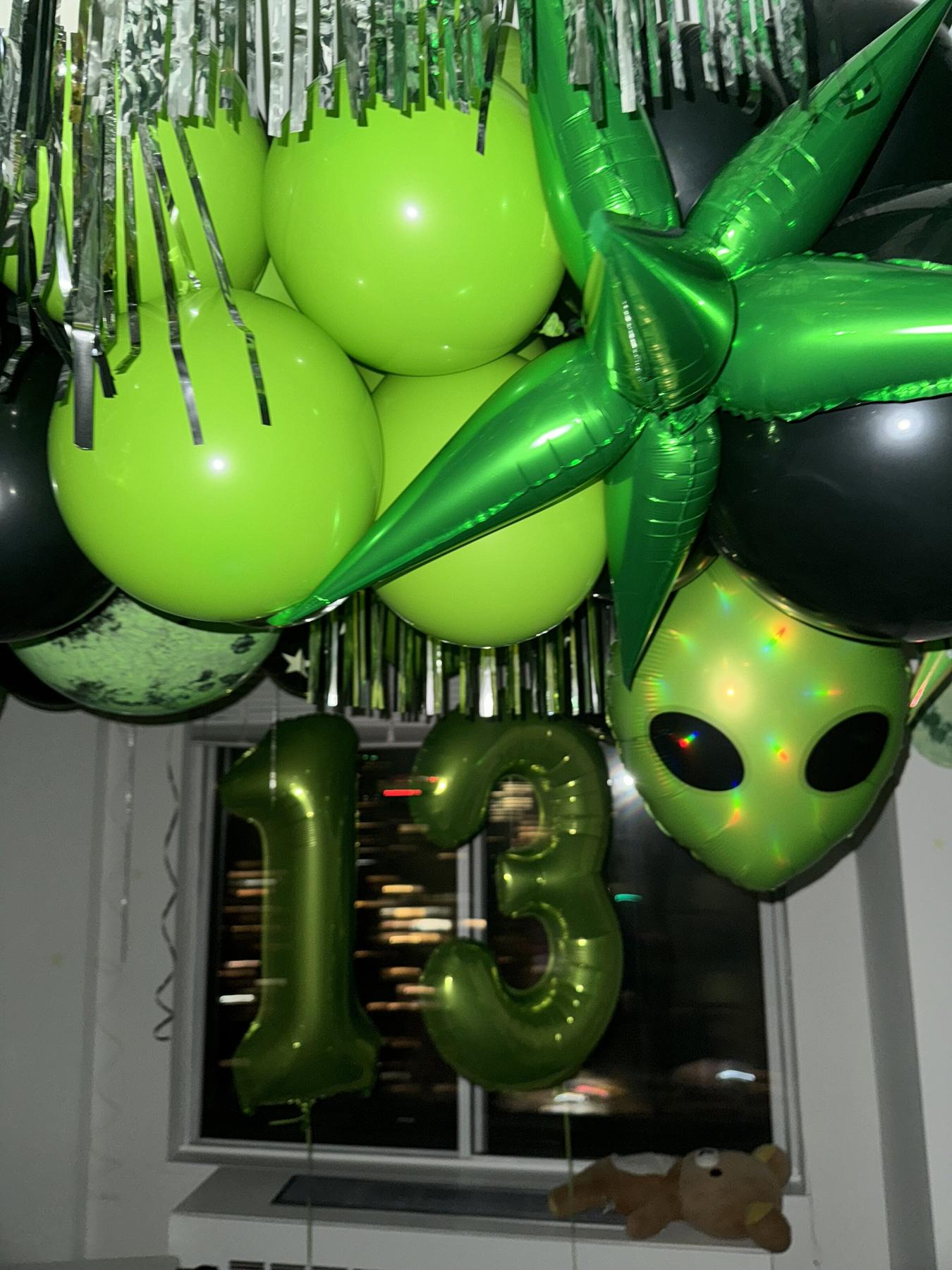 Alien 13 balloons