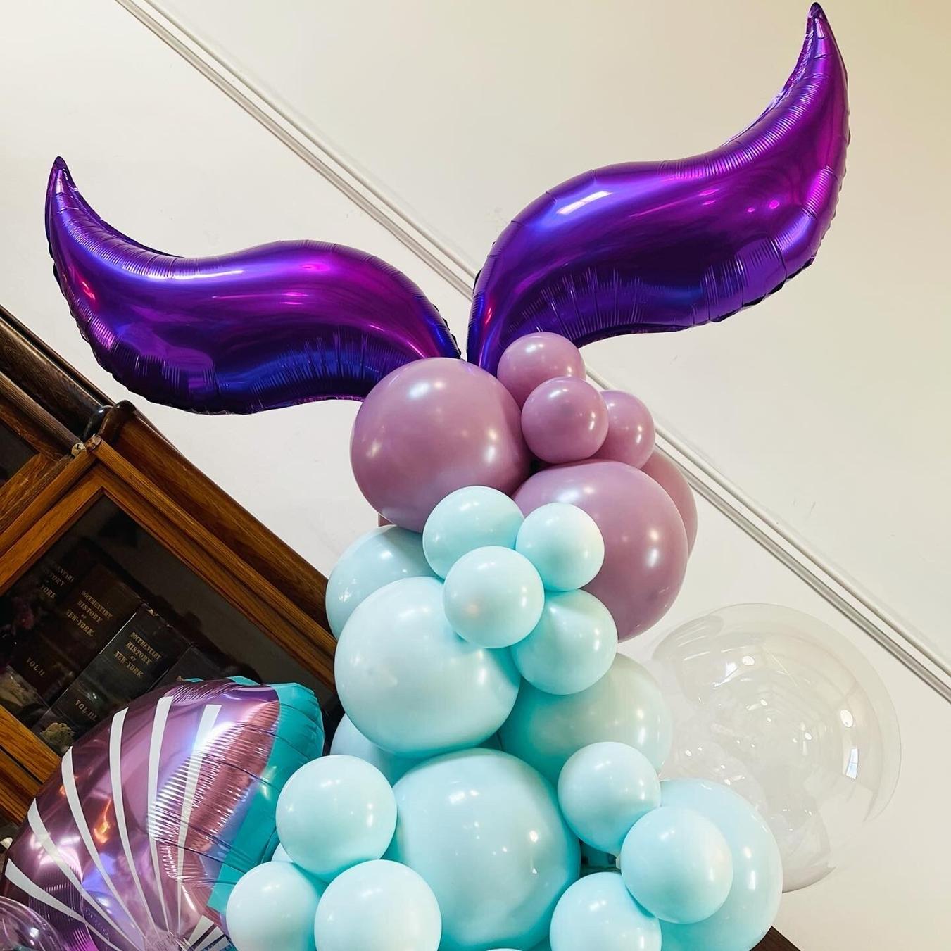 Birthday cupcake balloon display2